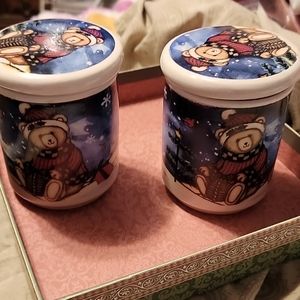 Stoneware Canister: Beautiful ceramic, Teddy Bear Holiday Themed canisters w/lid